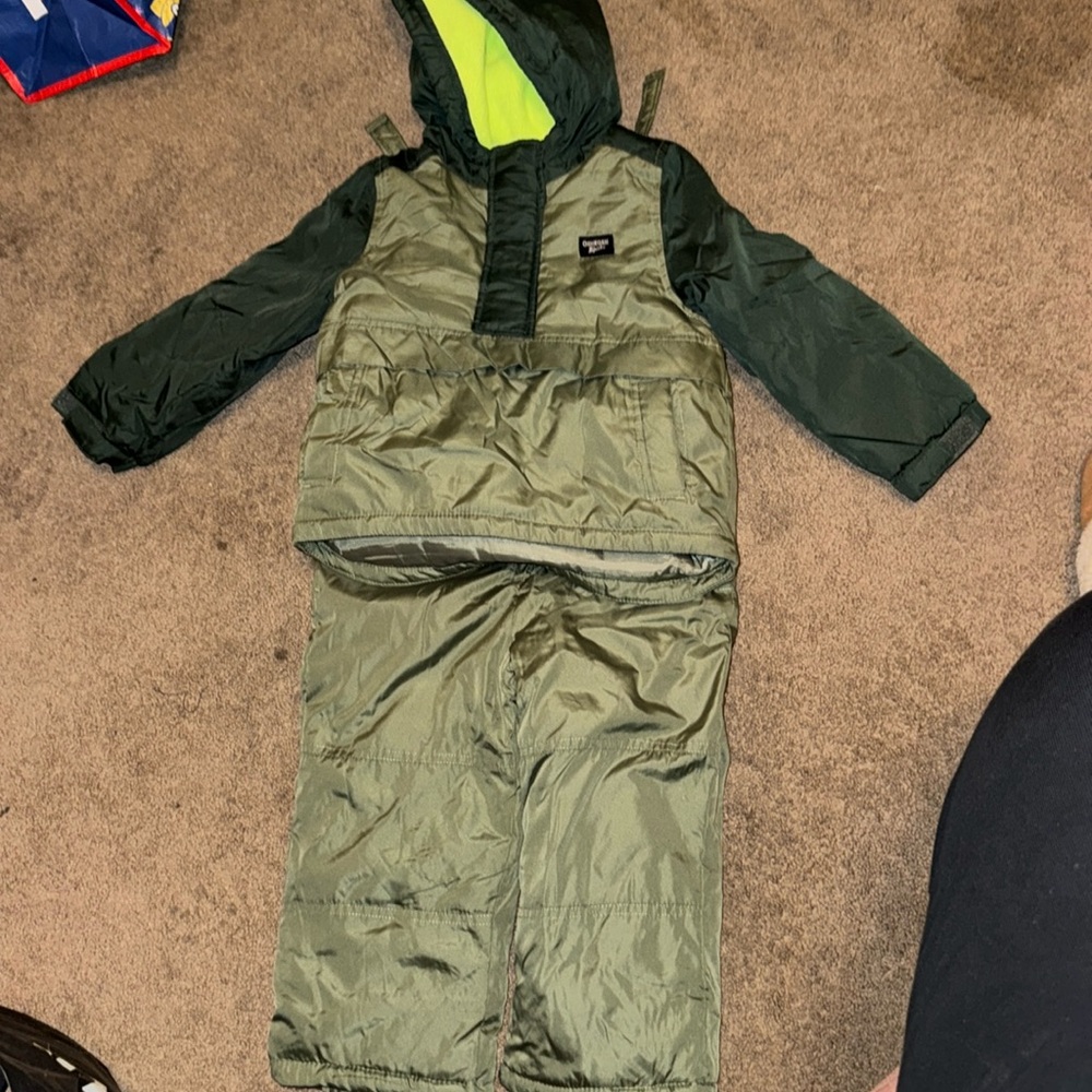 OshKosh B’gosh 4T Snow Coat and Snowbib Snowsuit Set Green